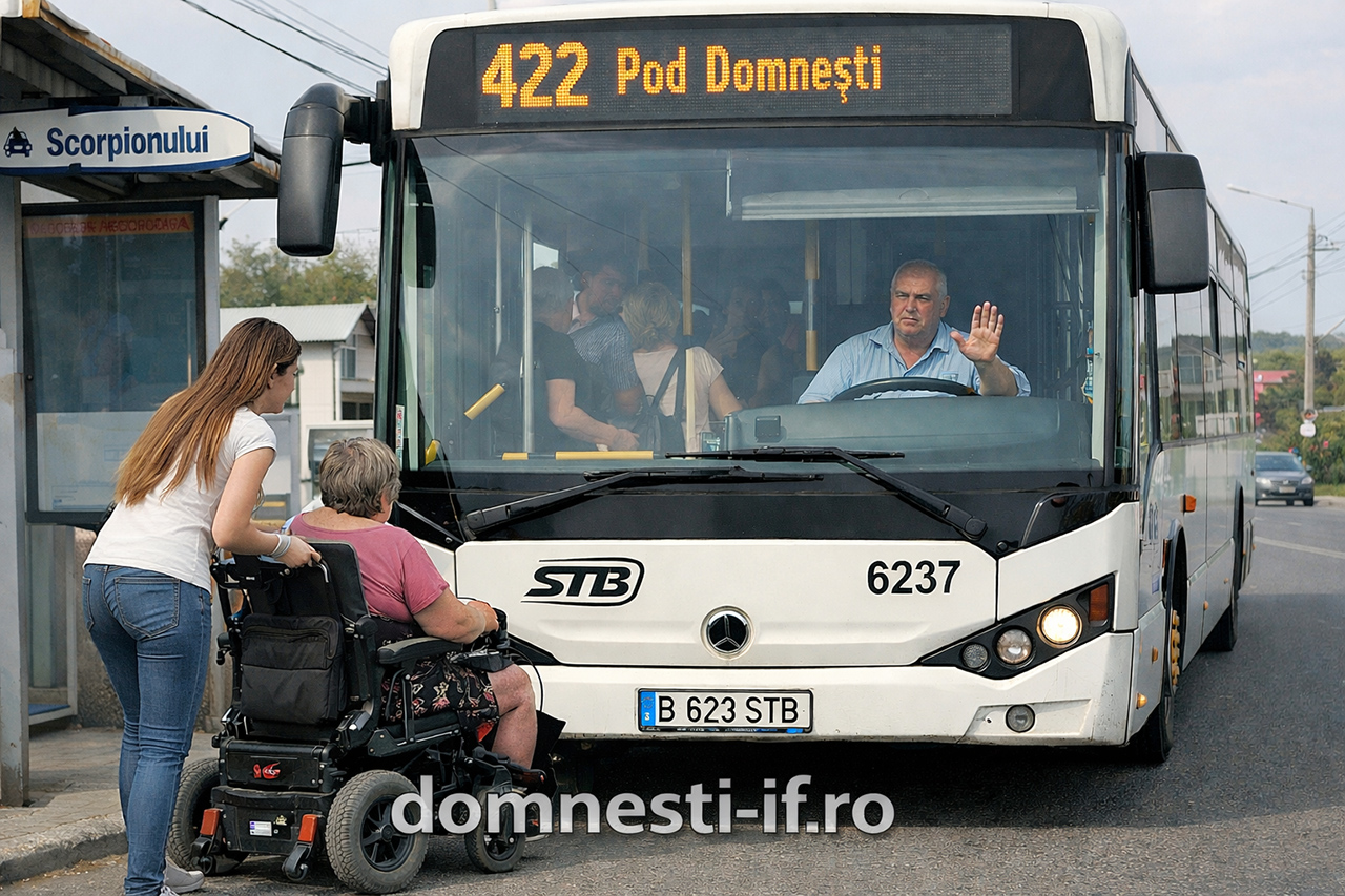 Șofer STB refuză îmbarcarea unei persoane cu handicap